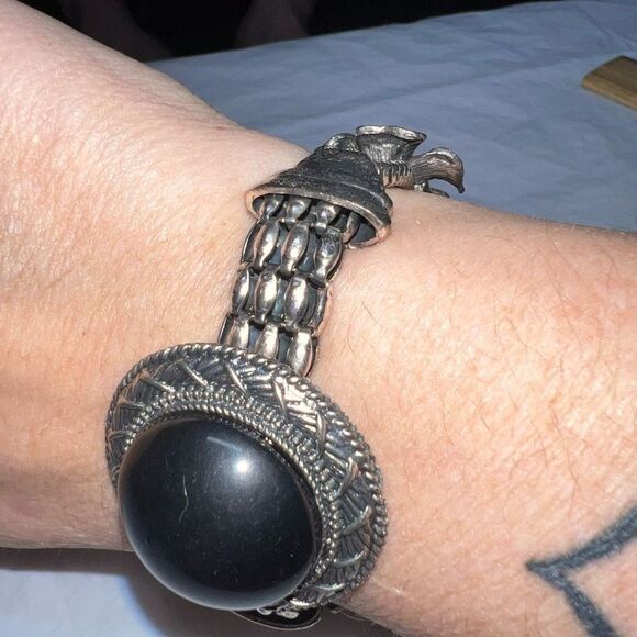 Vintage Silver Tone Large Black Stone with Flower and Rhinestone Embellishments - Picture 5 of 10